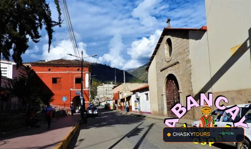 Plaza Mayor y Templo Matriz de Micaela Bastidas foto 2