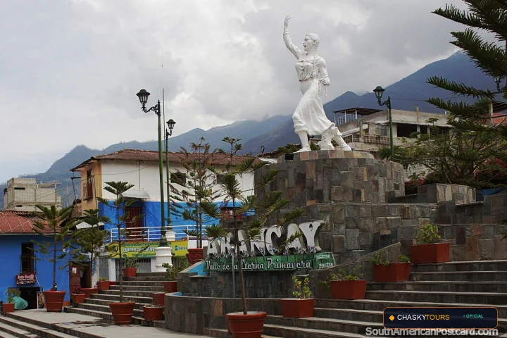 Plaza Mayor y Templo Matriz de Micaela Bastidas
