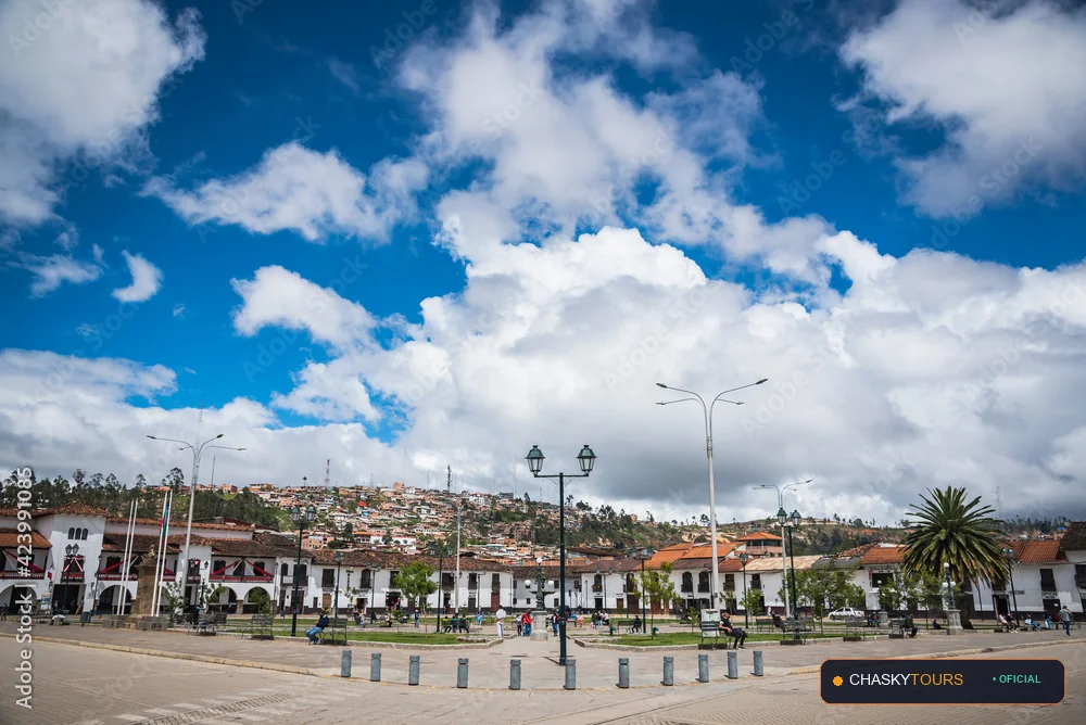 Plaza Mayor y Templo Matriz de Molinopampa