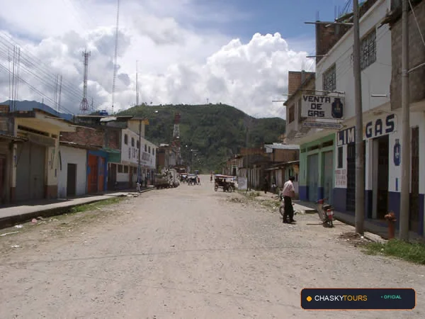 Plaza Mayor y Templo Matriz de Nueva Cajamarca foto 2