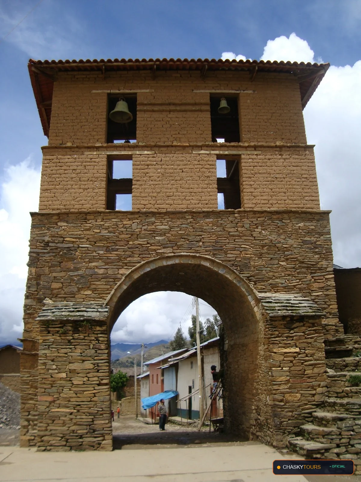 Plaza Mayor y Templo Matriz de Obas foto 2