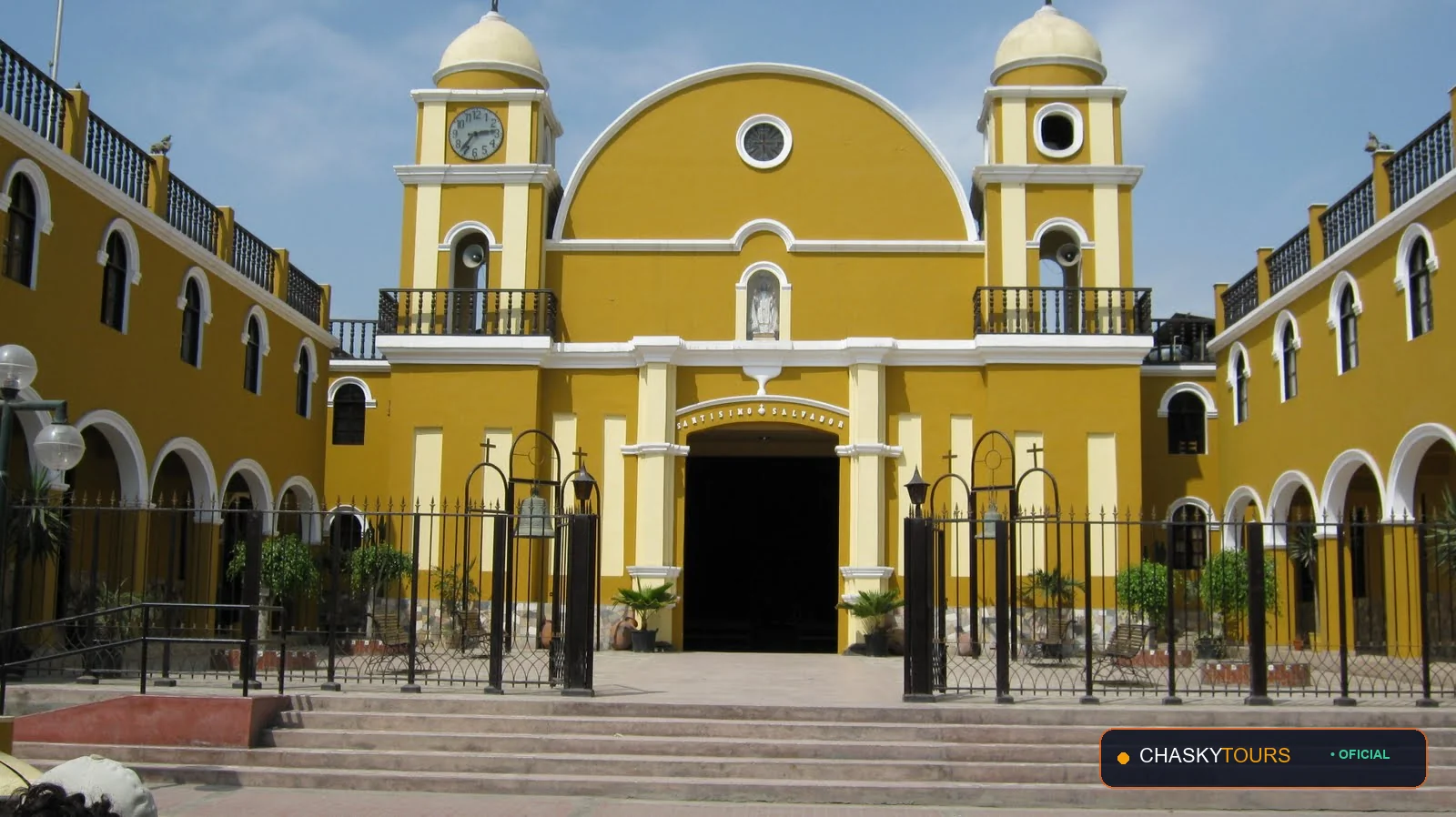 Plaza Mayor y Templo Matriz de Pachacamac foto 1