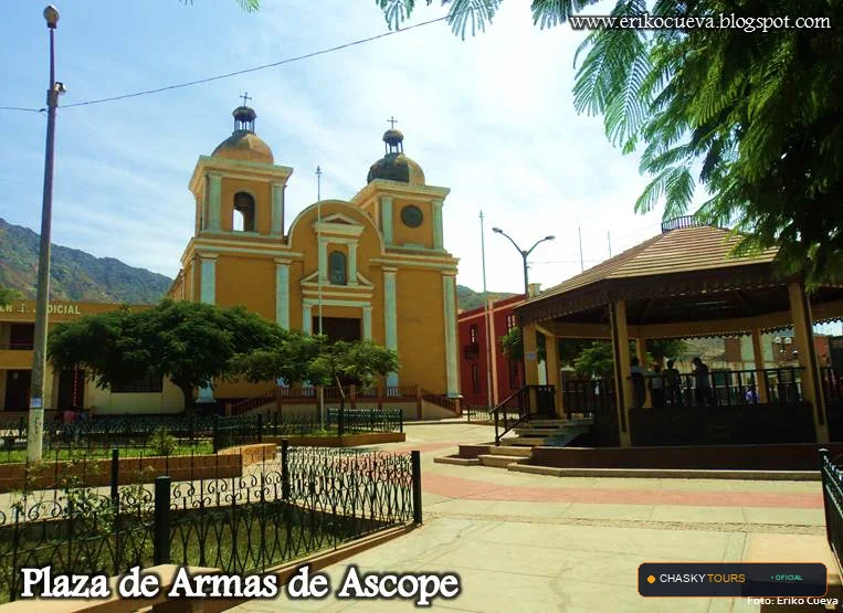 Plaza Mayor y Templo Matriz de Paijan