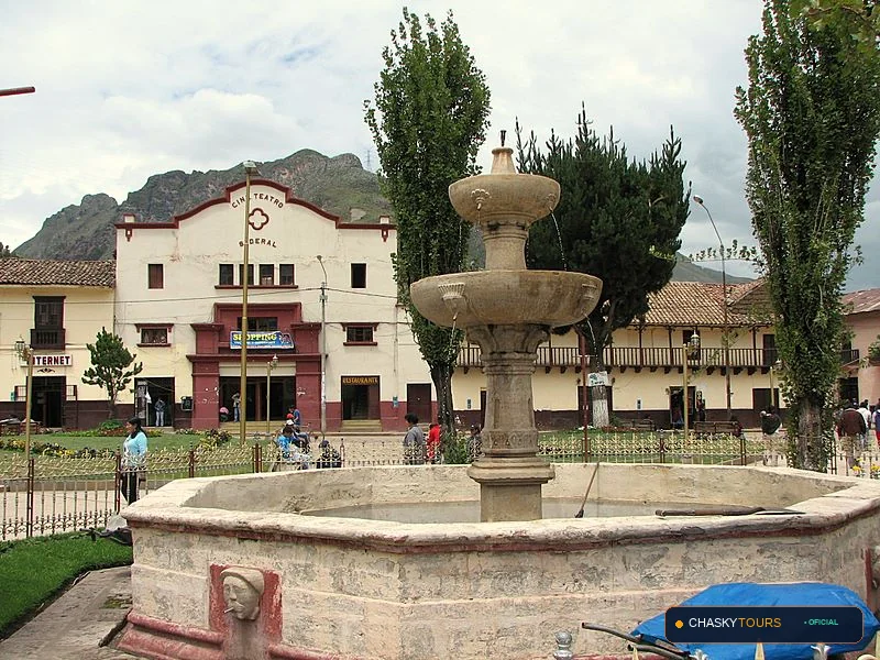 Plaza Mayor y Templo Matriz de Palca