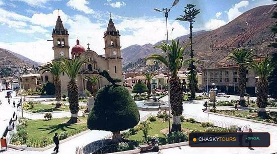 Plaza Mayor y Templo Matriz de Palcamayo