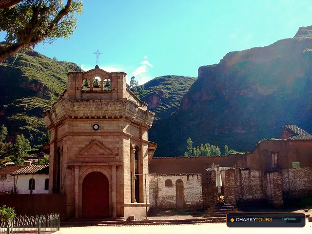 Plaza Mayor y Templo Matriz de Pisac foto 1