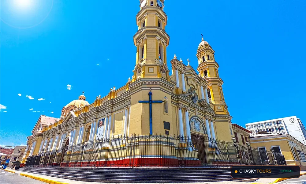 Plaza Mayor y Templo Matriz de Piura foto 1