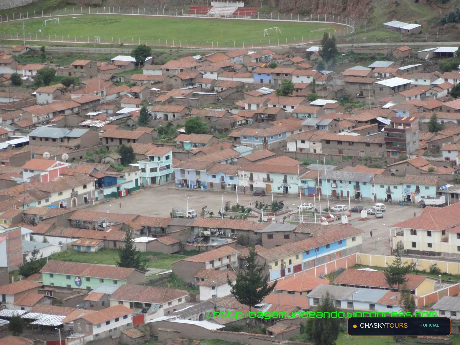 Plaza Mayor y Templo Matriz de Pomacanchi