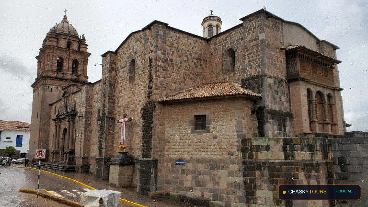 Plaza Mayor y Templo Matriz de Poroy foto 1