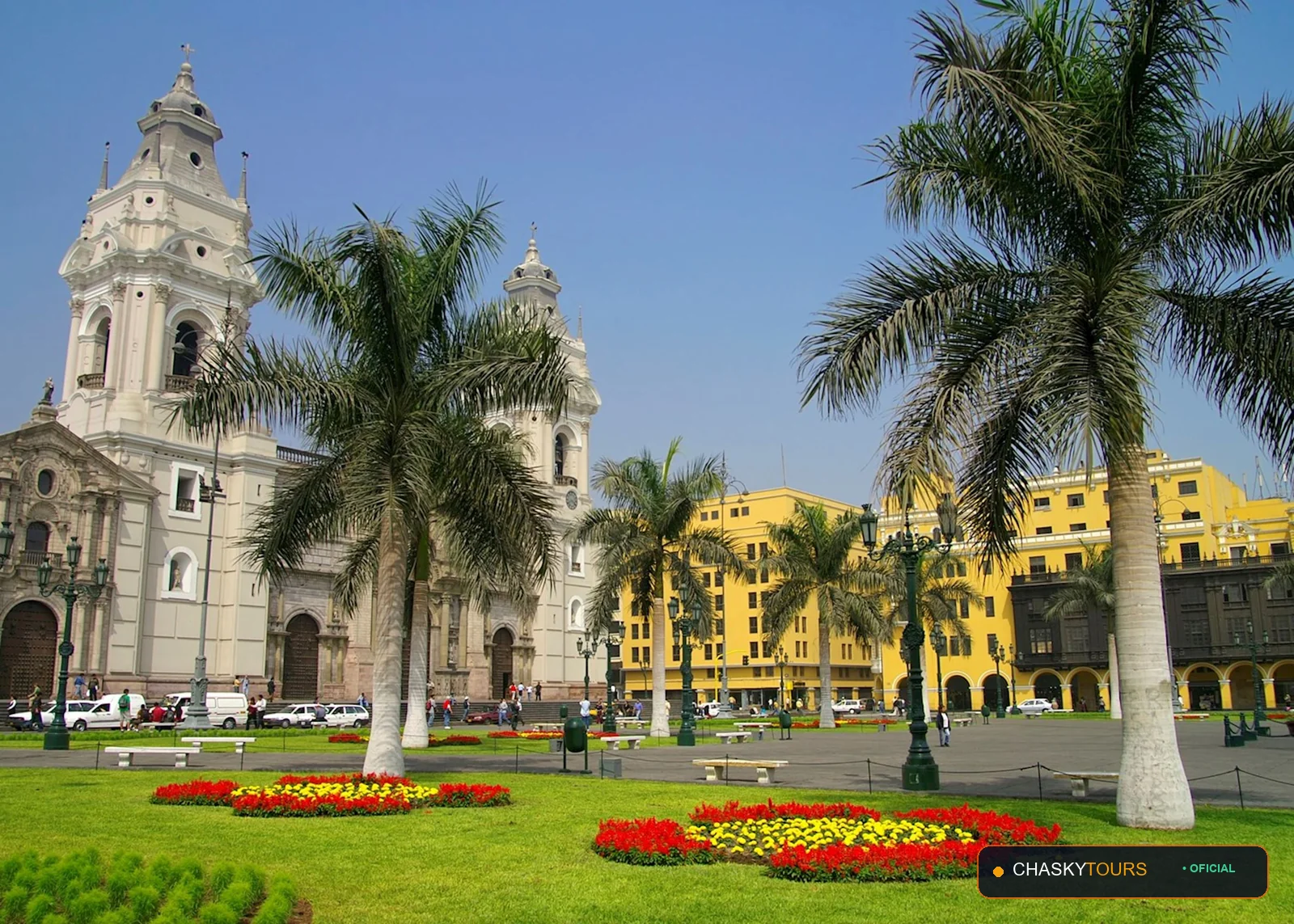 Plaza Mayor y Templo Matriz de Pucusana