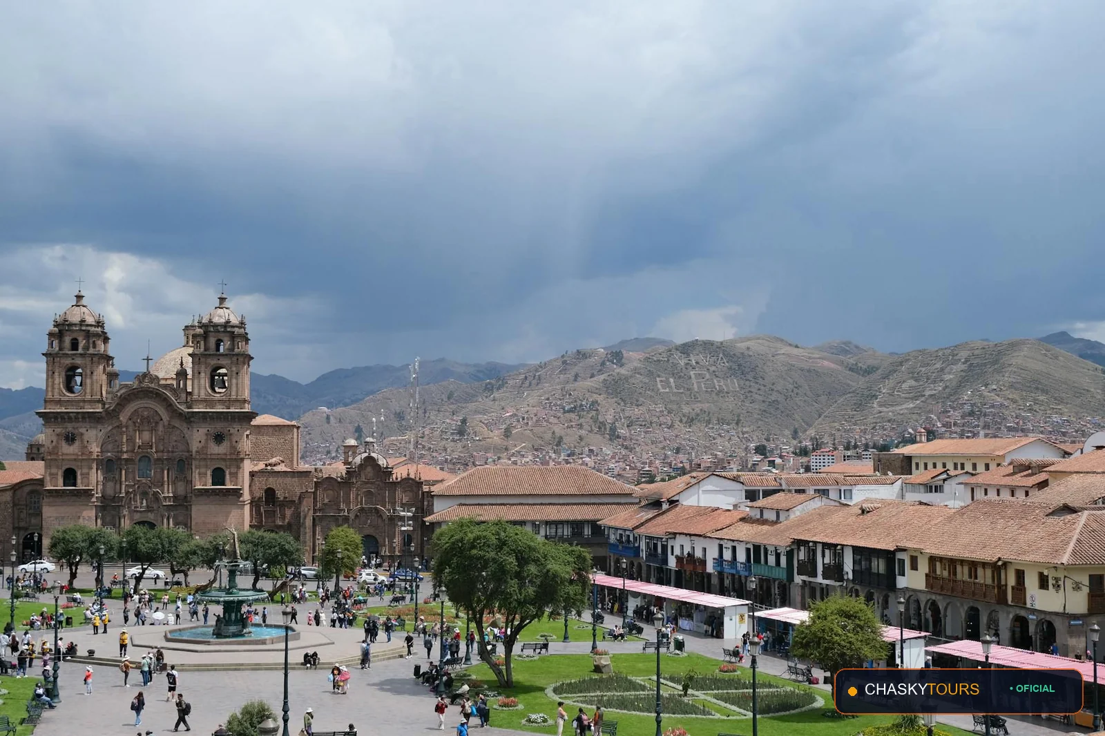 Plaza Mayor y Templo Matriz de Puyusca