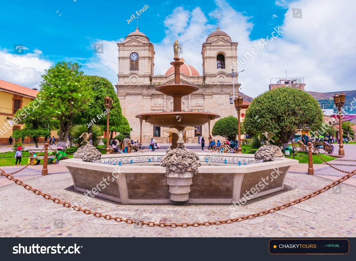 Plaza Mayor y Templo Matriz de Quichuay