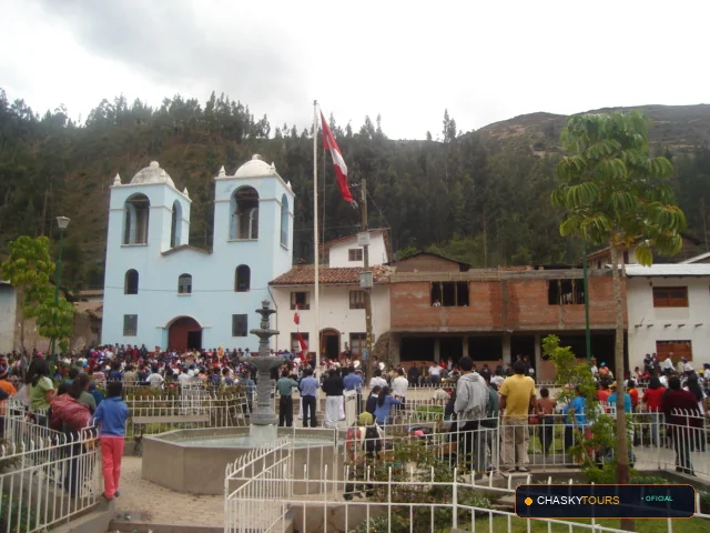 Plaza Mayor y Templo Matriz de Quivilla foto 1