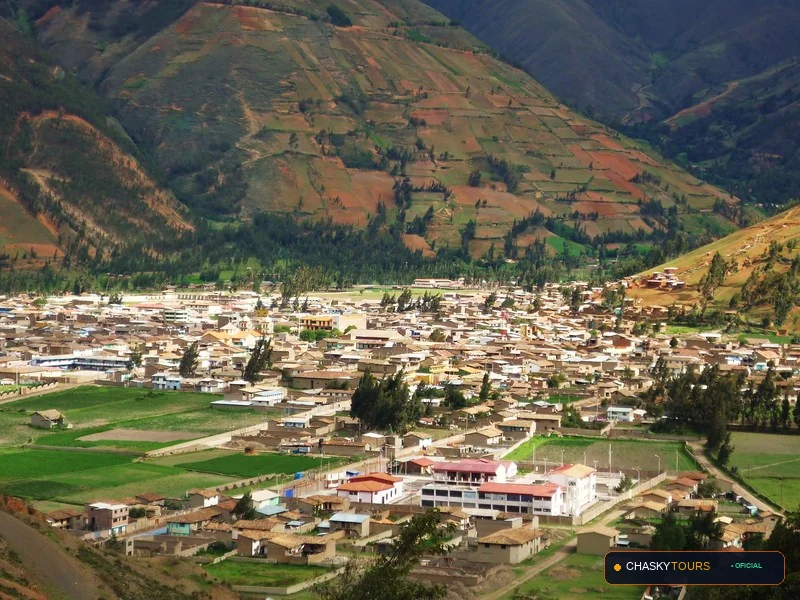 Plaza Mayor y Templo Matriz de Salcabamba foto 3
