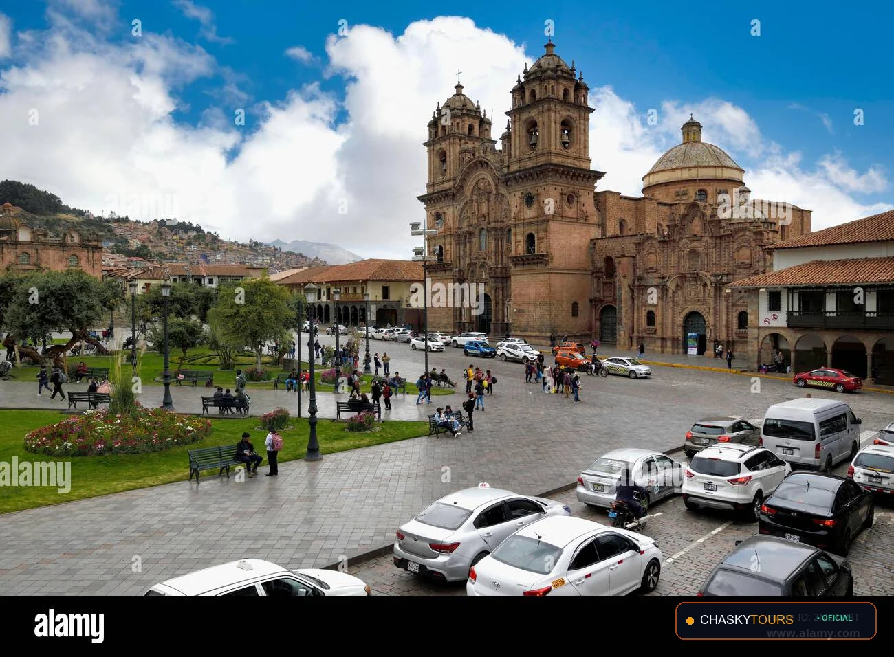 Plaza Mayor y Templo Matriz de San Ignacio