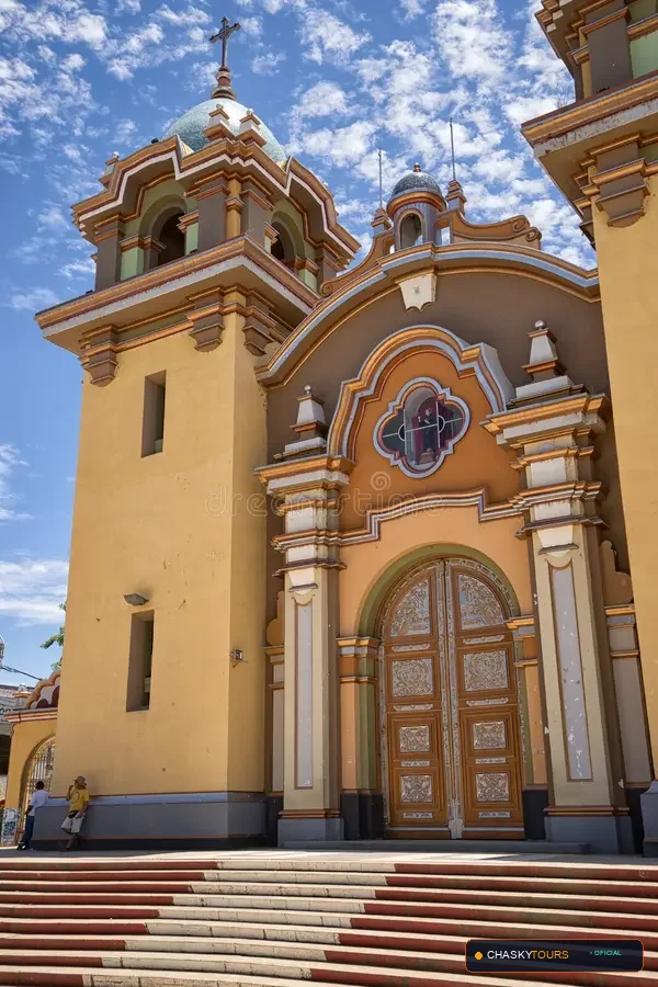 Plaza Mayor y Templo Matriz de San Juan De La Virgen foto 1