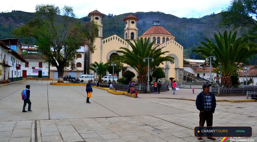 Plaza Mayor y Templo Matriz de San Luis foto 2