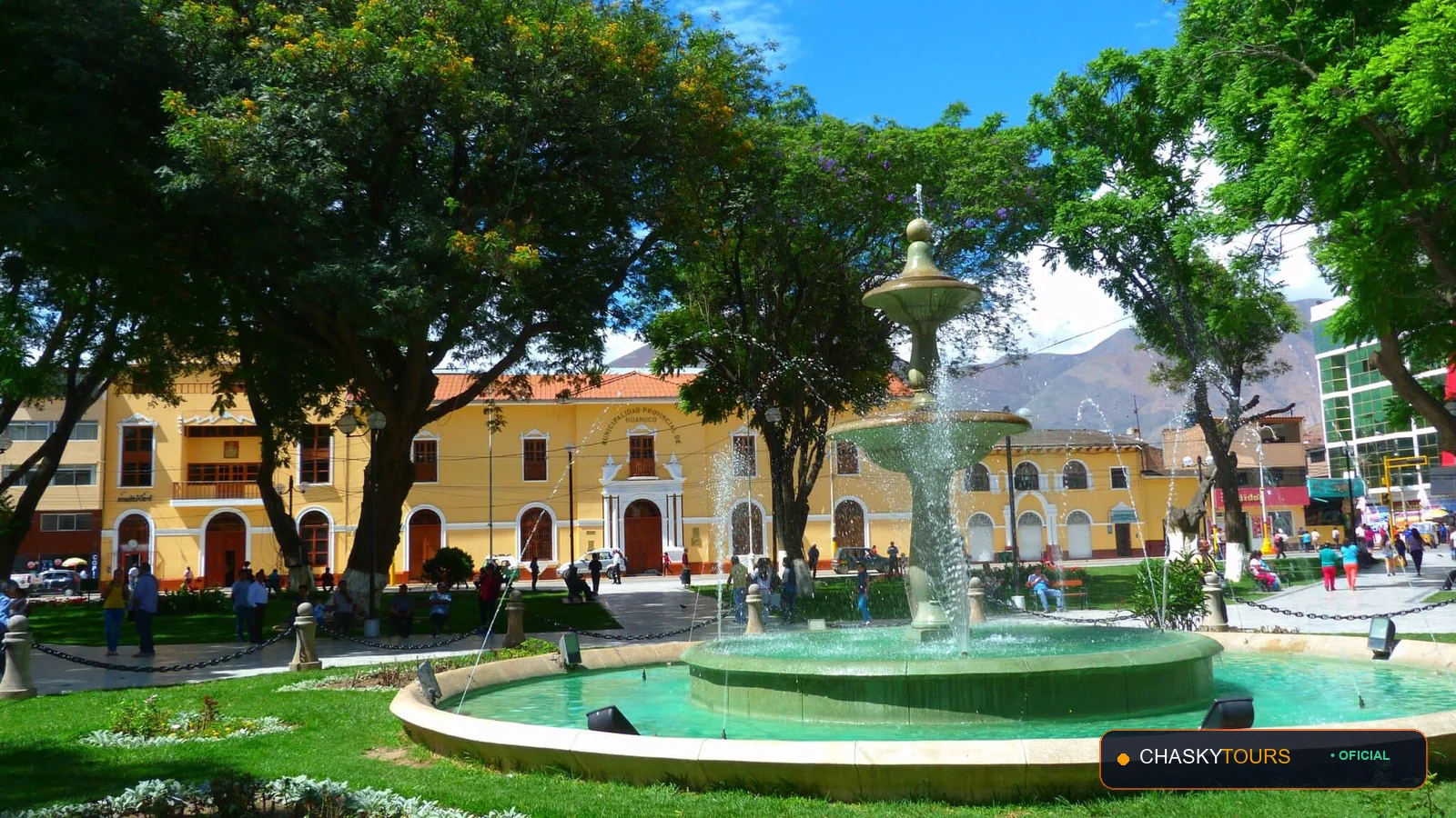 Plaza Mayor y Templo Matriz de Sancos