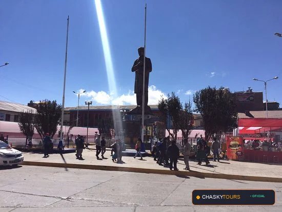 Plaza Mayor y Templo Matriz de Santa Ana De Tusi