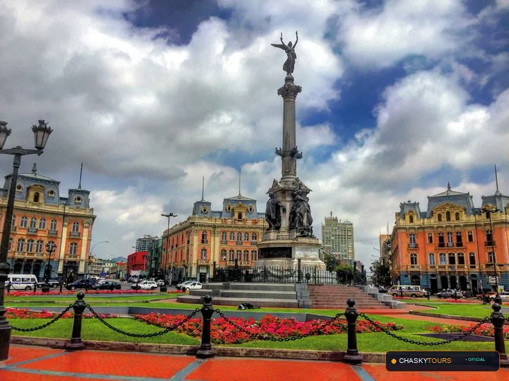 Plaza Mayor y Templo Matriz de Sillapata