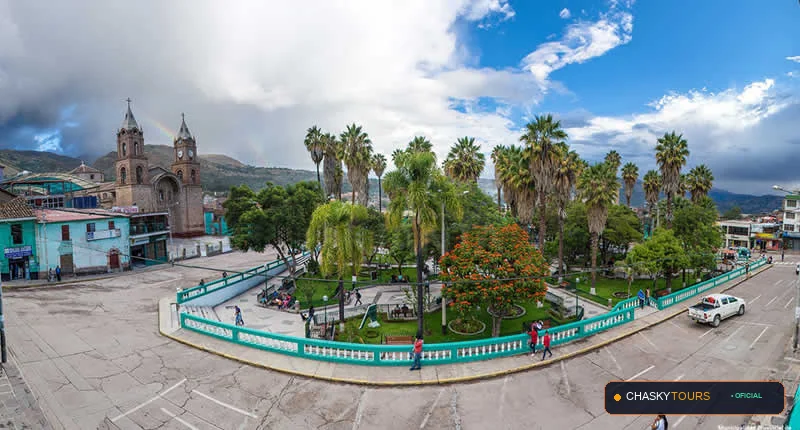 Plaza Mayor y Templo Matriz de Sivia