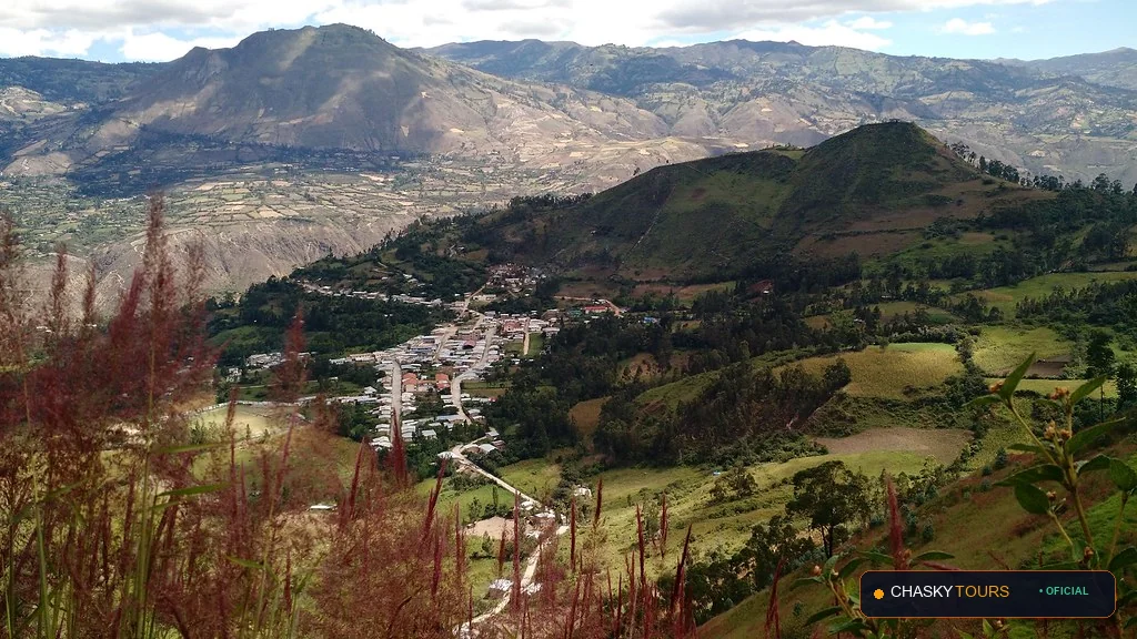 Plaza Mayor y Templo Matriz de Sondor foto 1