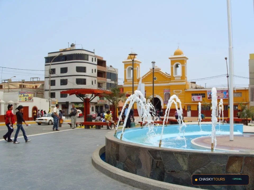 Plaza Mayor y Templo Matriz de Supe