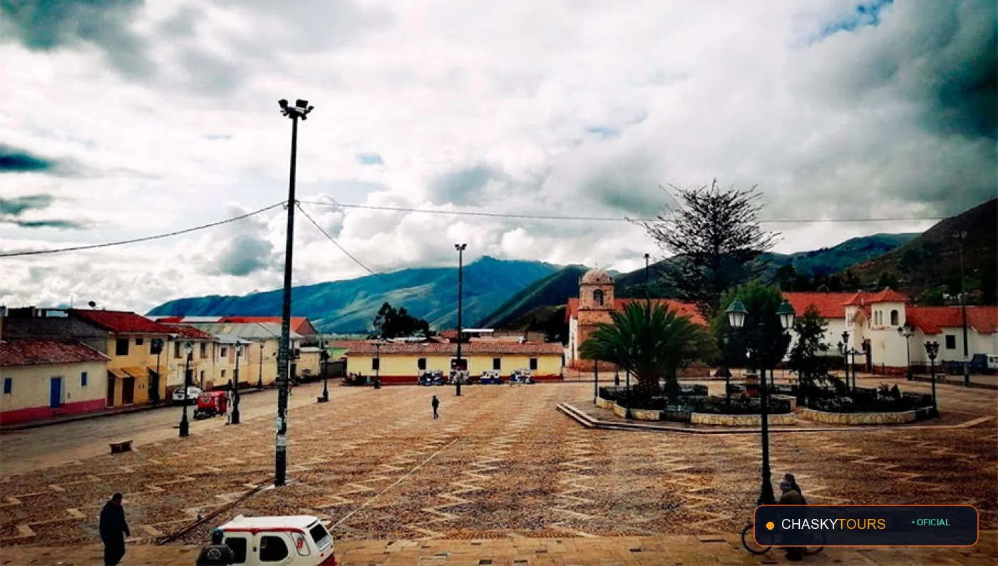 Plaza Mayor y Templo Matriz de Tinta