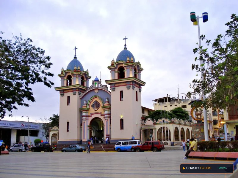 Plaza Mayor y Templo Matriz de Tumbes foto 1