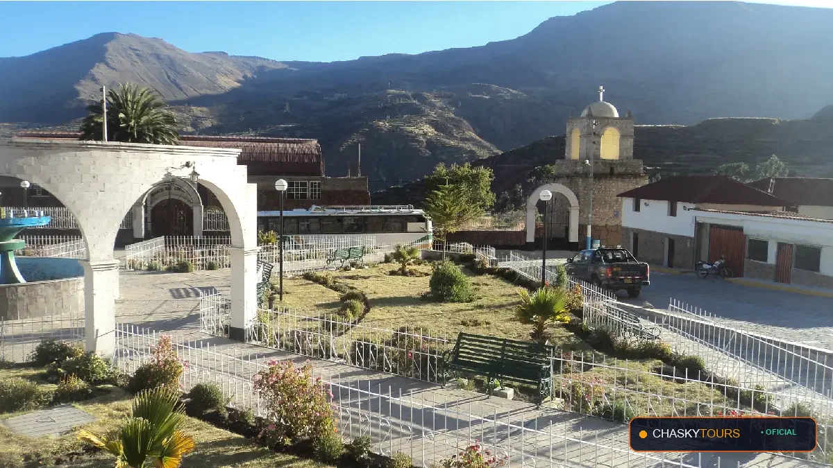 Plaza Mayor y Templo Matriz de Ubinas