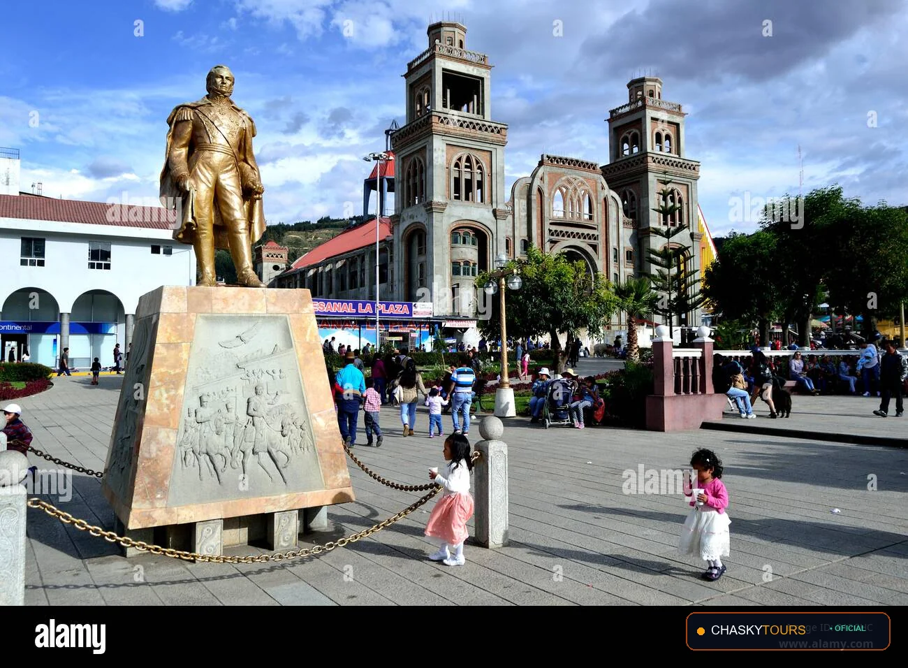 Plaza Mayor y Templo Matriz de Uco