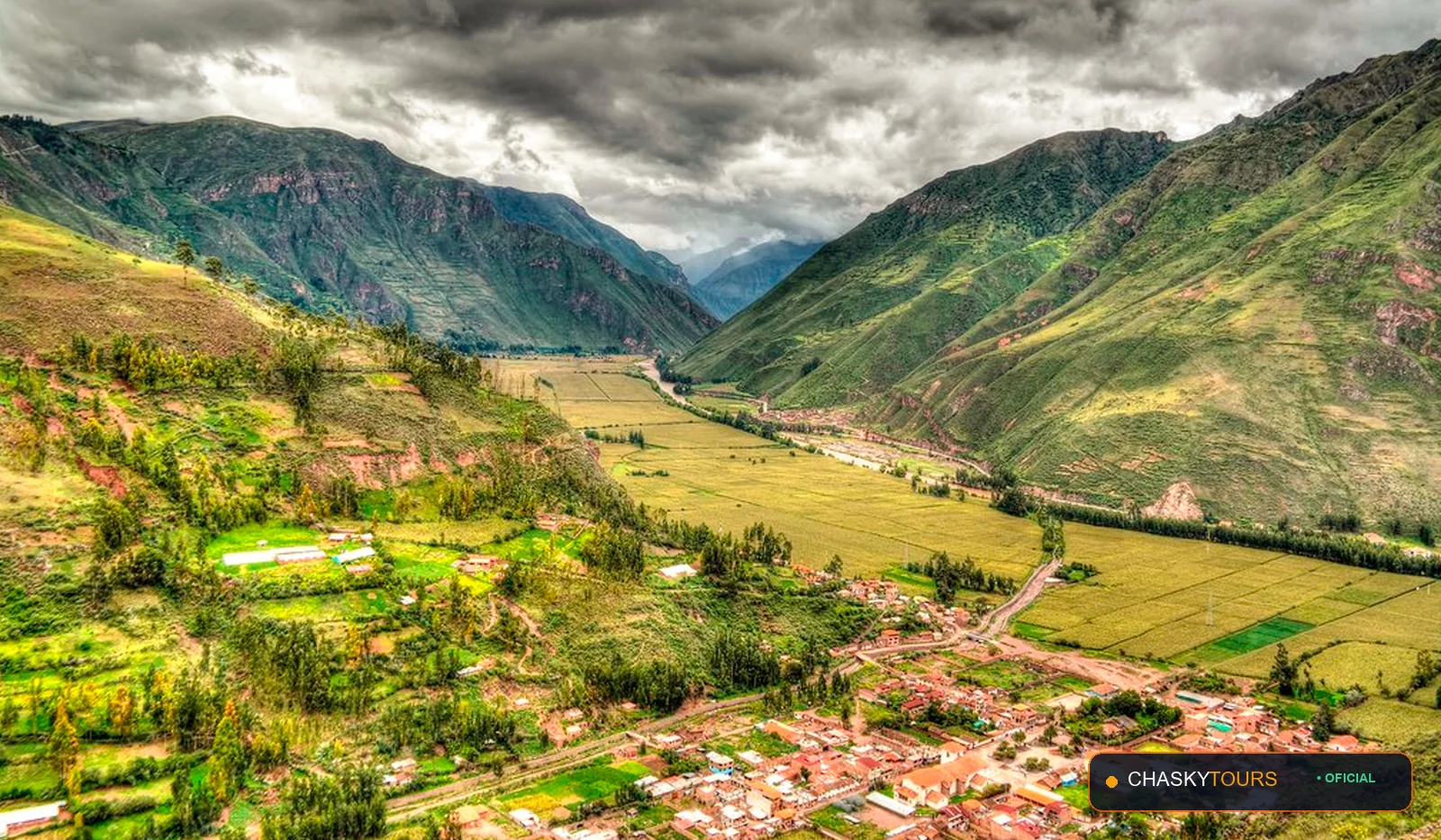 Plaza Mayor y Templo Matriz de Urubamba foto 3