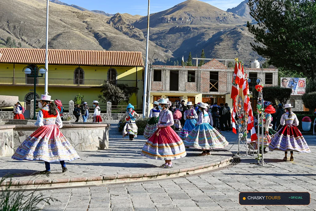Plaza Mayor y Templo Matriz de Yanaca