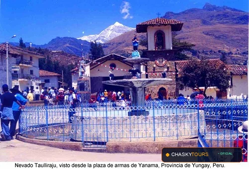 Plaza Mayor y Templo Matriz de Yanama