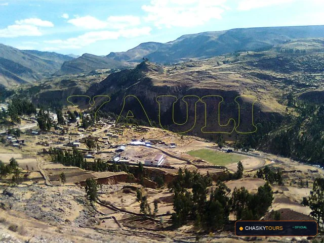 Plaza Mayor y Templo Matriz de Yauli foto 4