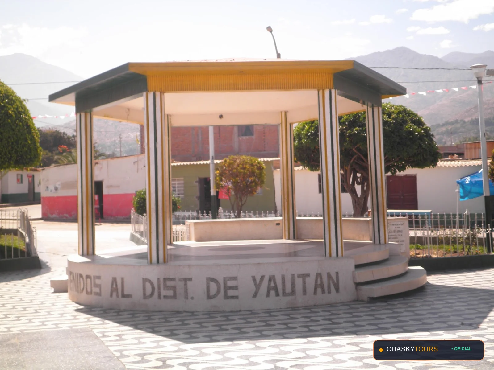 Plaza Mayor y Templo Matriz de Yautan