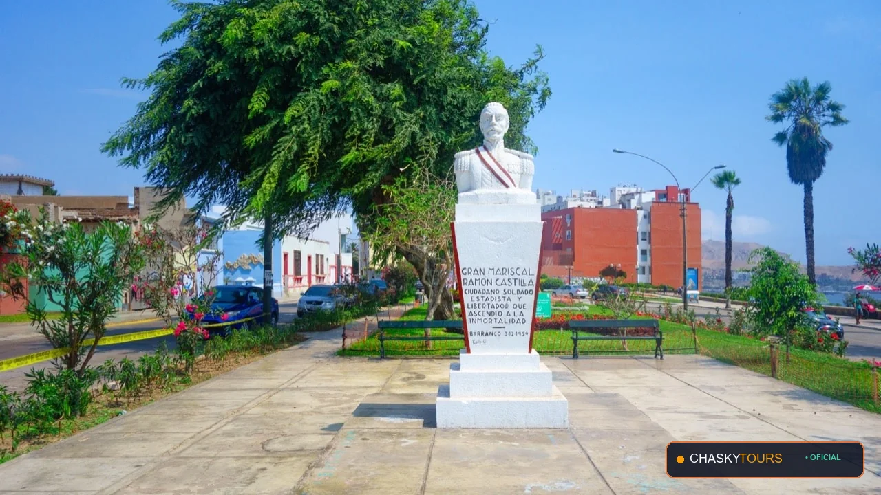 Plaza Mayor y Templo Matriz de Yavari