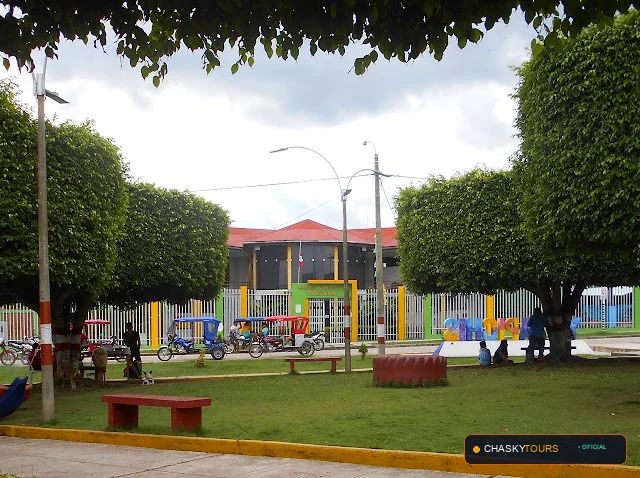 Plaza Mayor y Templo Matriz de Yuyapichis