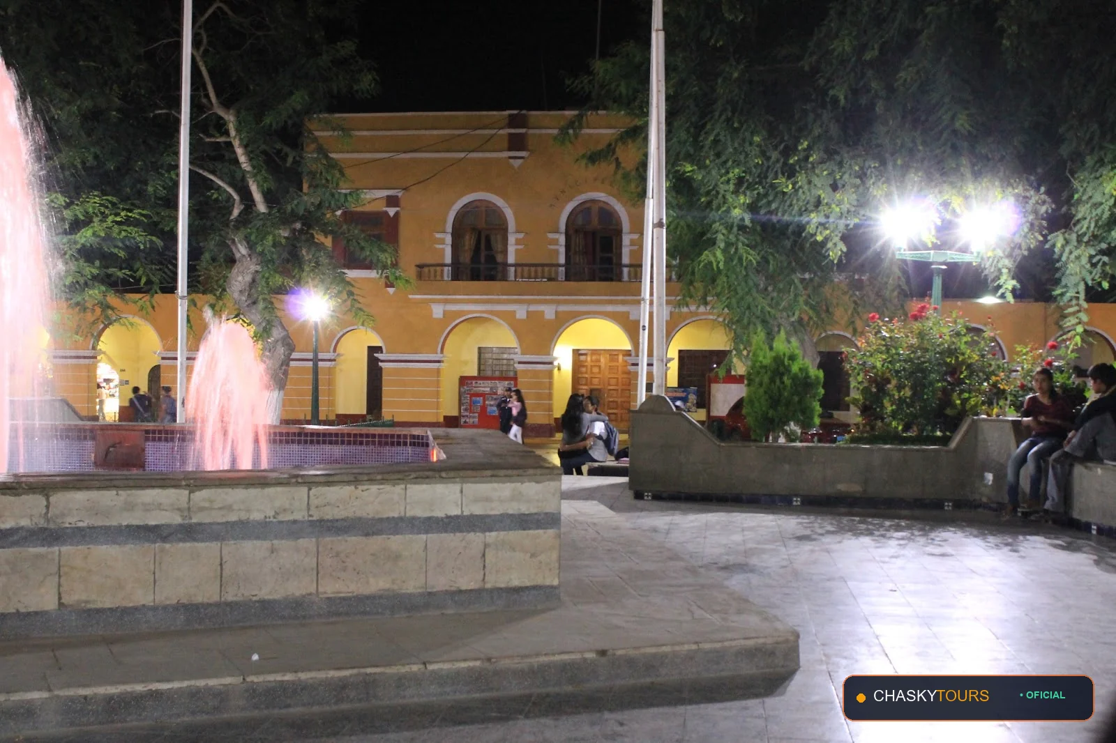 Plaza Mayor y Templo Matriz de Zuqiga